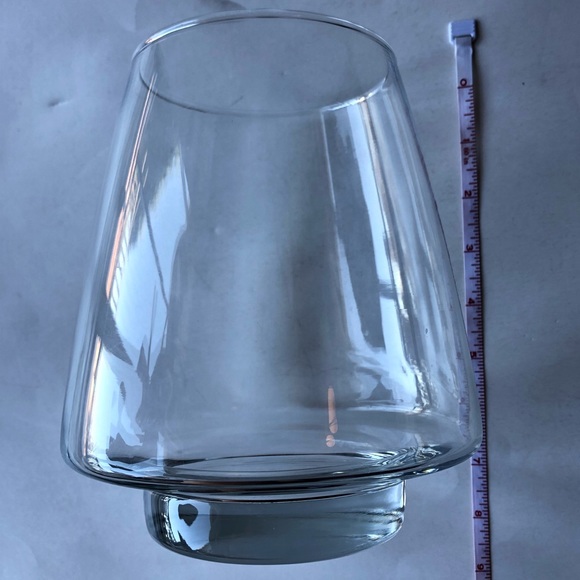 Contemporary Home Living Clear Transparent Cylindrical Hand Blown Glass Vase - Picture 4 of 7